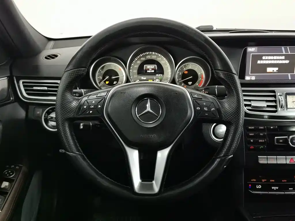 Mercedes-Benz E-Class 2014 — фото 11
