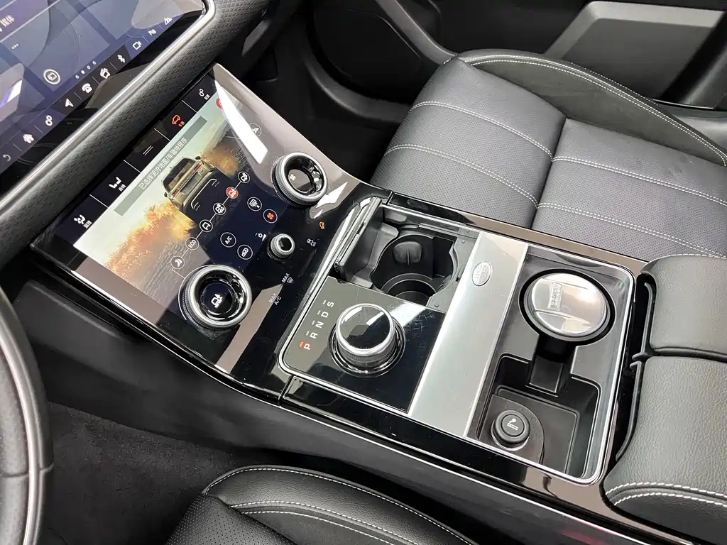Land Rover Range Rover Velar 2018 — фото 28
