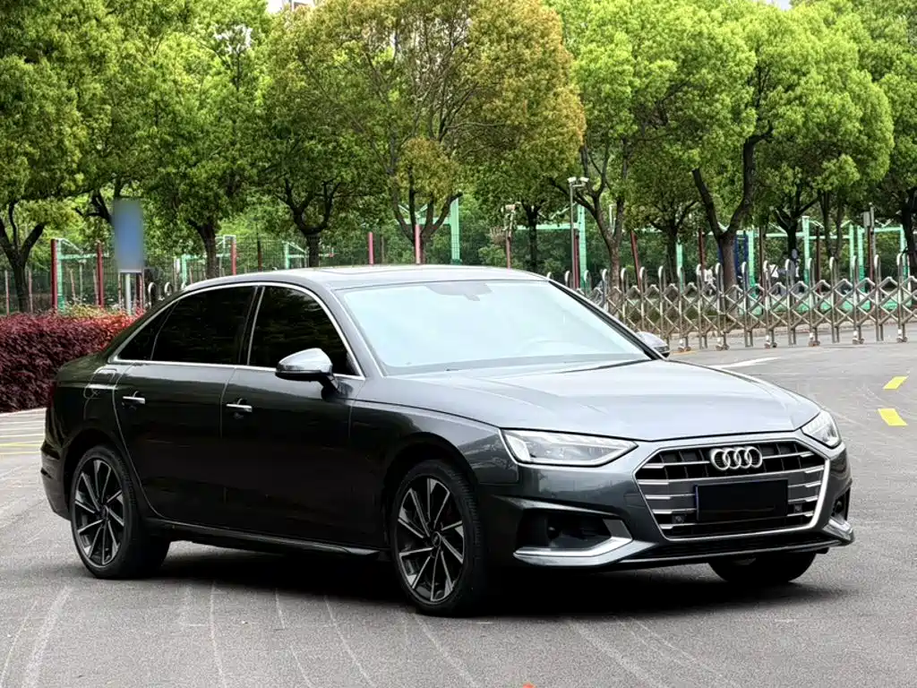 Audi A4L 2022 — фото 23
