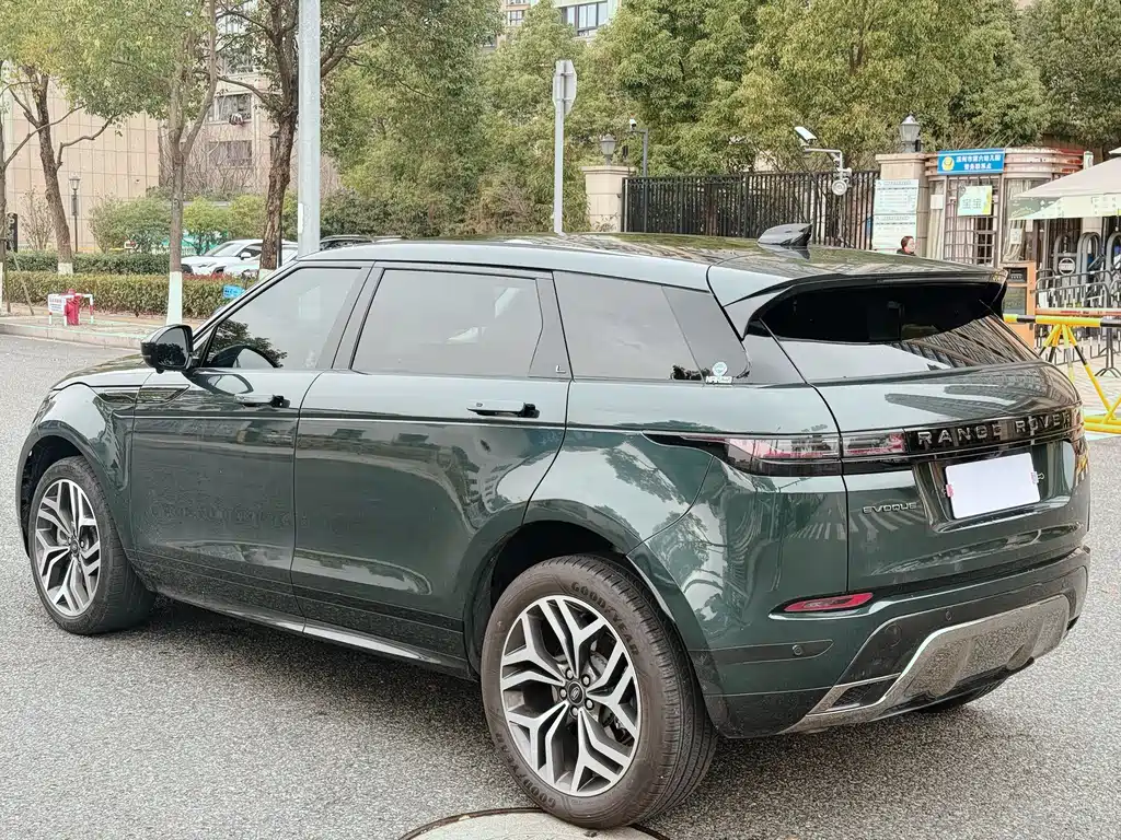 Land Rover Evoque 2025 — фото 5