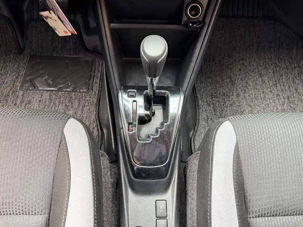 Toyota Yaris L 2022 — фото 15