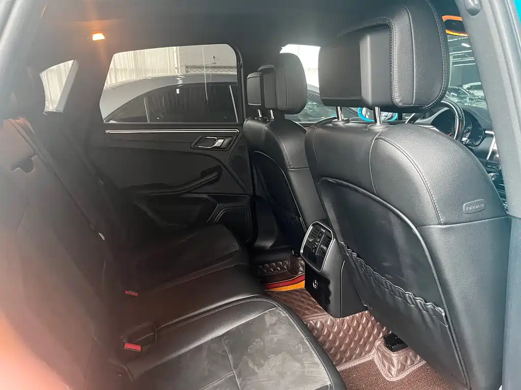 Porsche Macan 2020 — фото 12