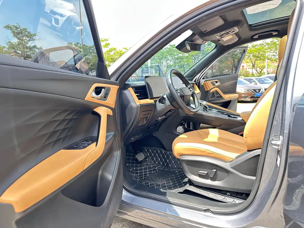 Roewe RX5 New Energy 2023 — фото 11
