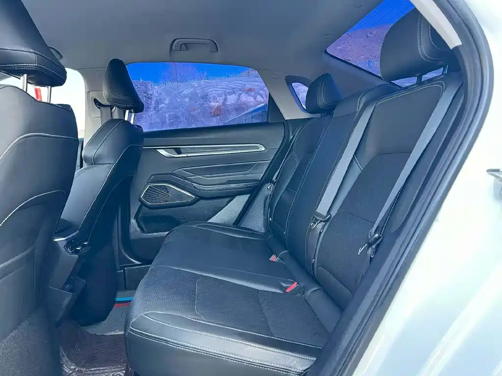 Geely Emgrand 2023