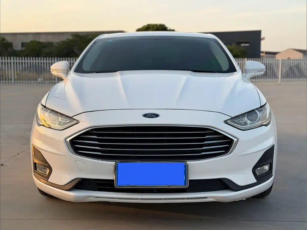 Ford Mondeo 2020 — фото 1