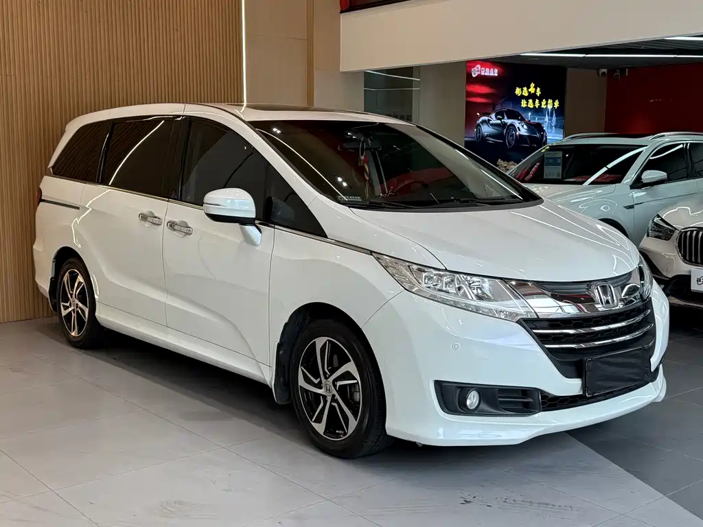 Honda Odyssey 2017 — фото 3