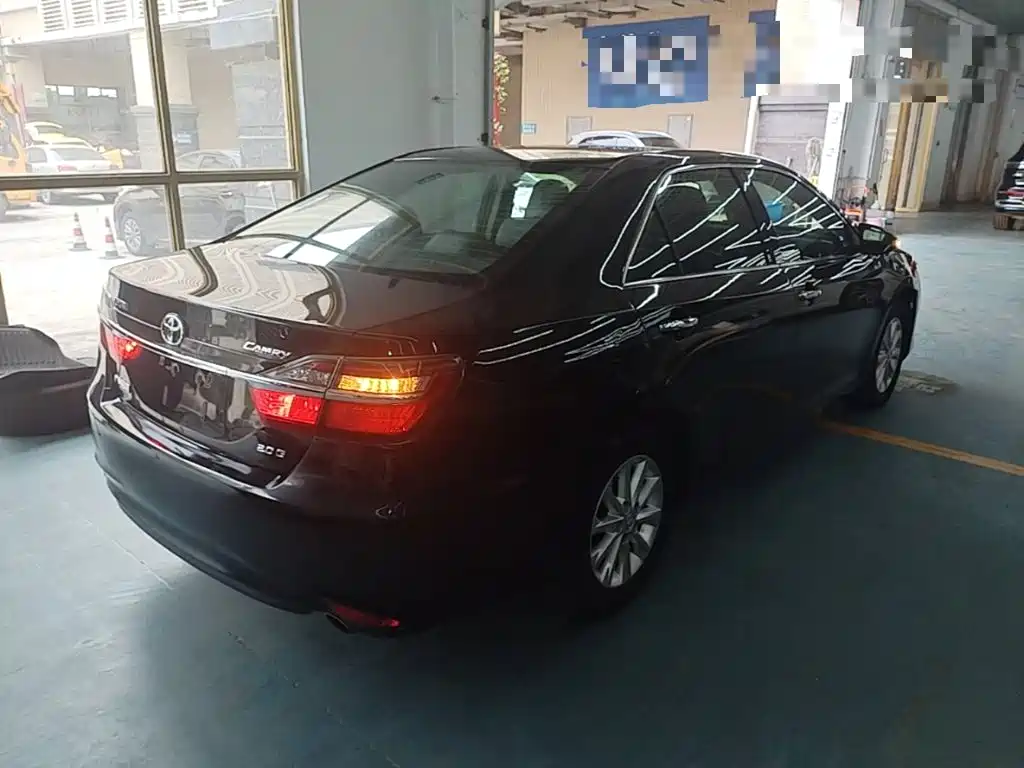 Toyota Camry 2016 — фото 7