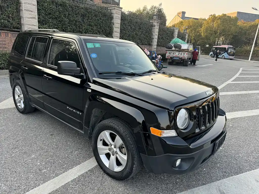 Jeep Patriot 2014 — фото 28