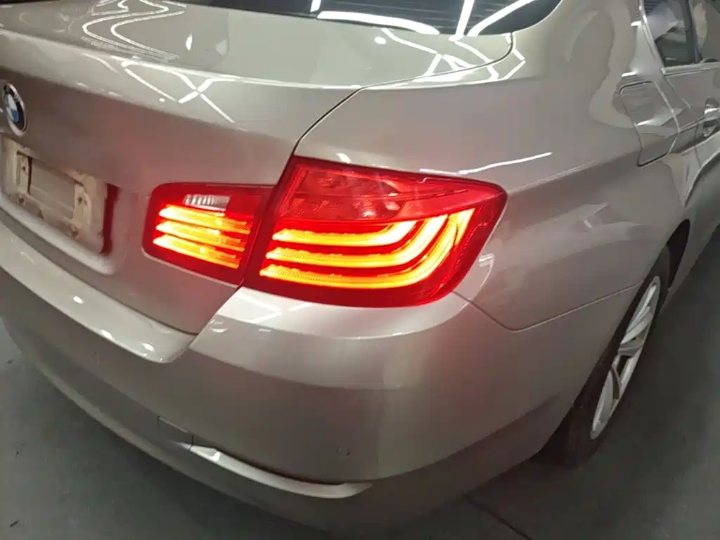 BMW 5 Series 2015 — фото 8