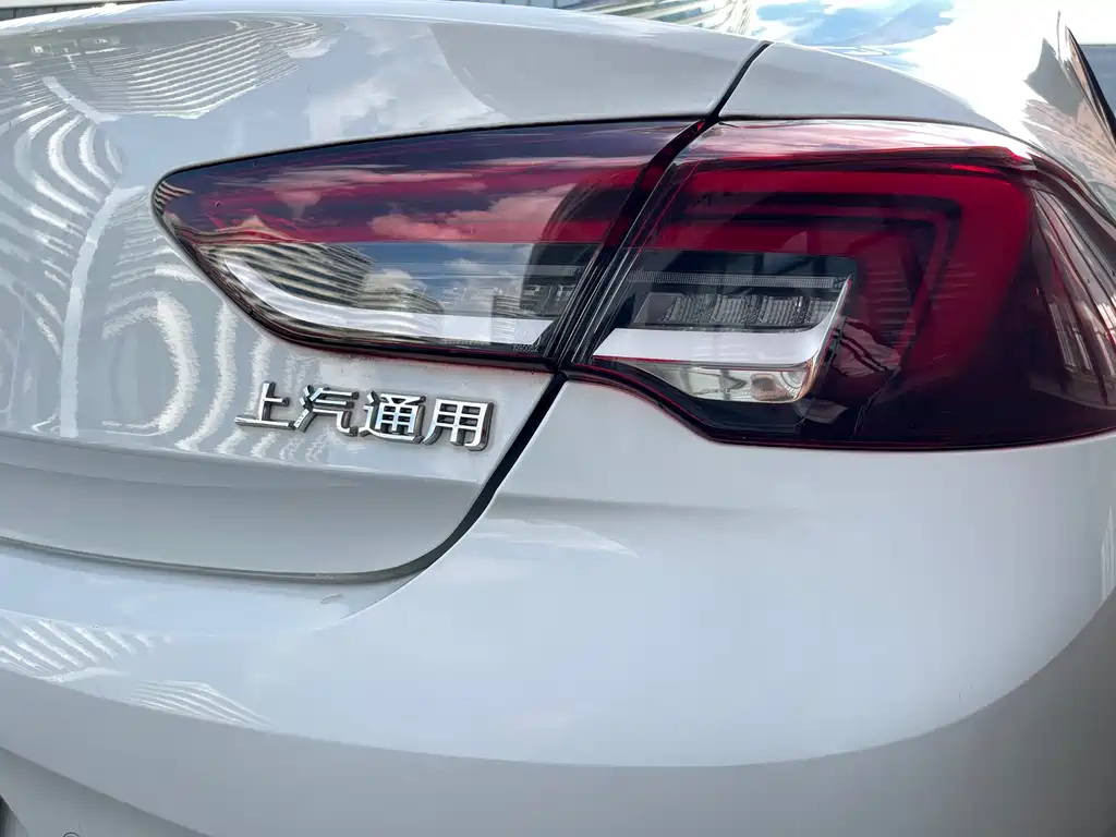 Buick Regal 2020 — фото 18