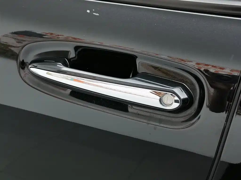 Toyota Sienna 2023 — фото 18
