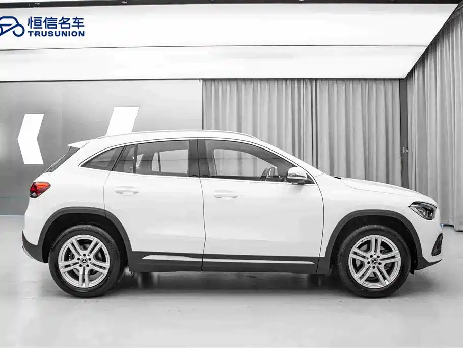 Mercedes-Benz GLA 2023 — фото 4