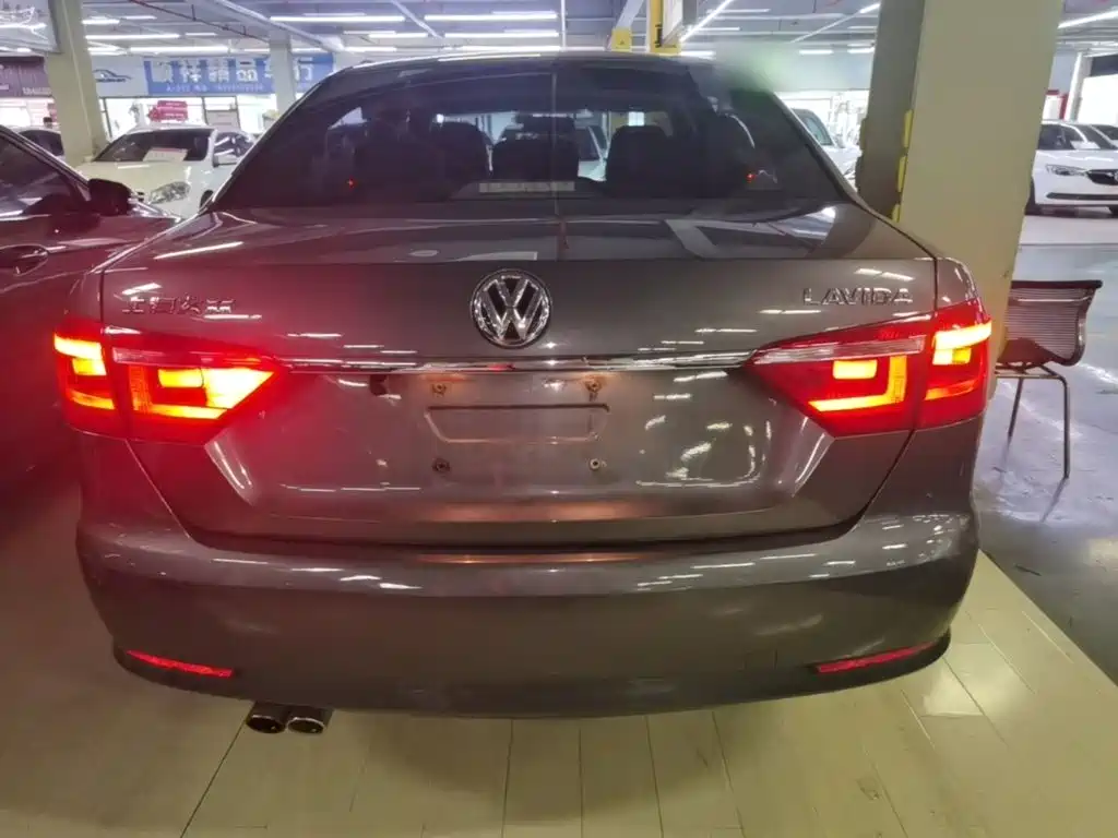 Volkswagen Lavida 2015
