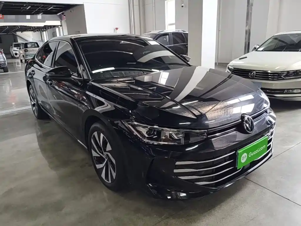 Volkswagen Passat 2025