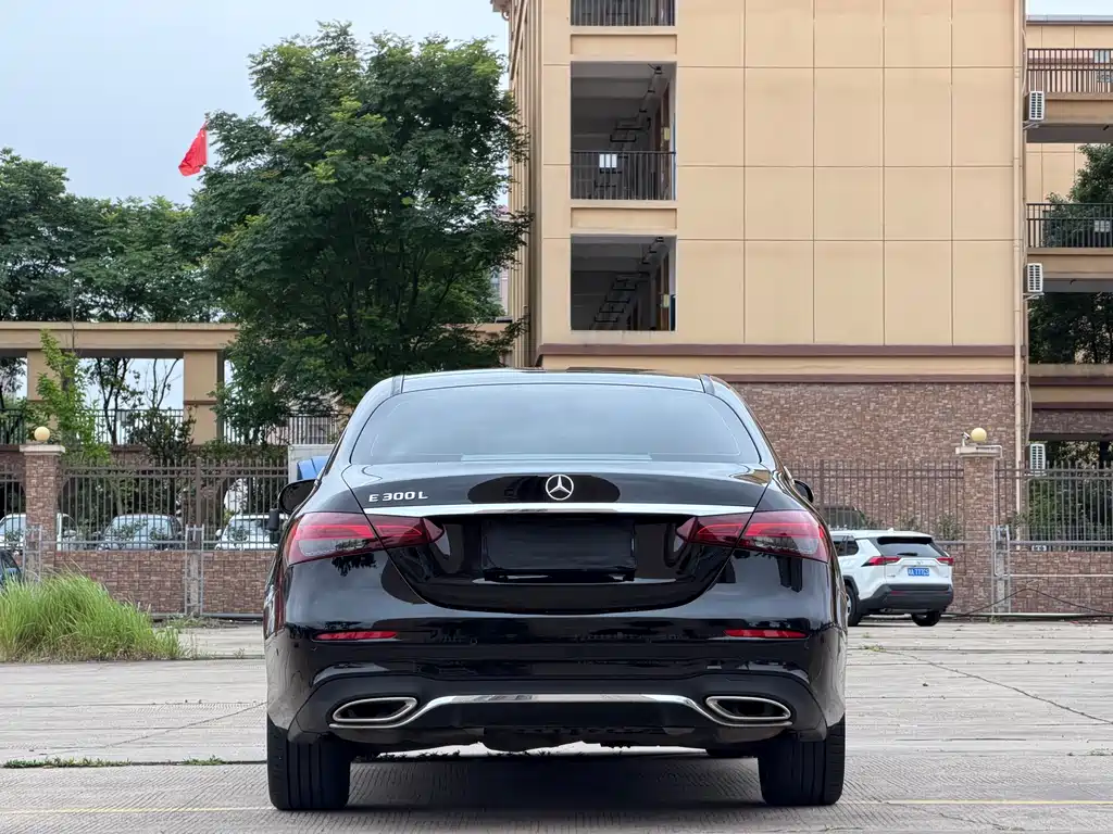 Mercedes-Benz E-Class 2021