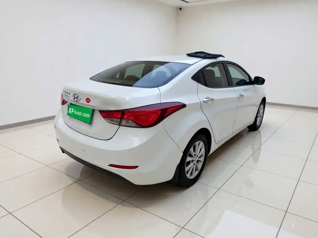 Hyundai Elantra 2016