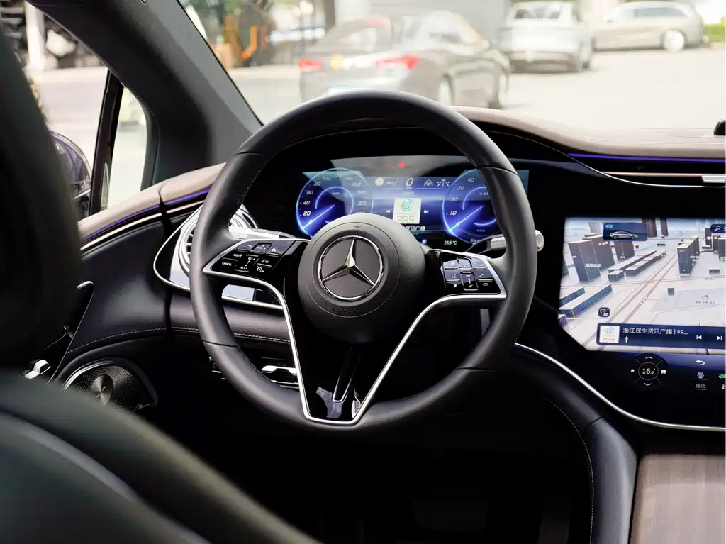 Mercedes-Benz EQS 2024 — фото 15