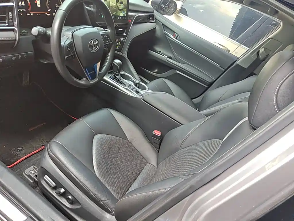 Toyota Camry 2021 — фото 15