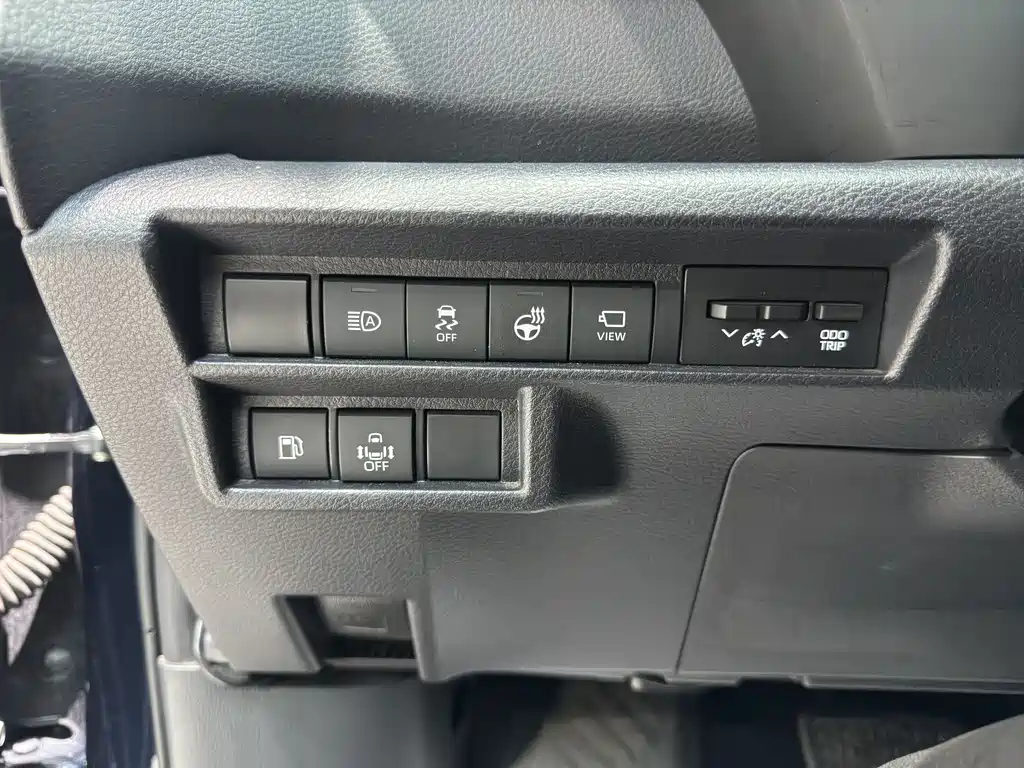 Toyota Granvia 2023 — фото 15