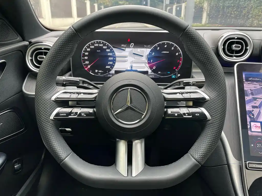 Mercedes-Benz C-Class 2022 — фото 9