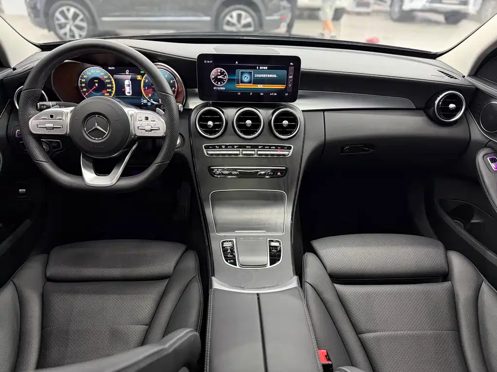 Mercedes-Benz C-Class 2020 — фото 32