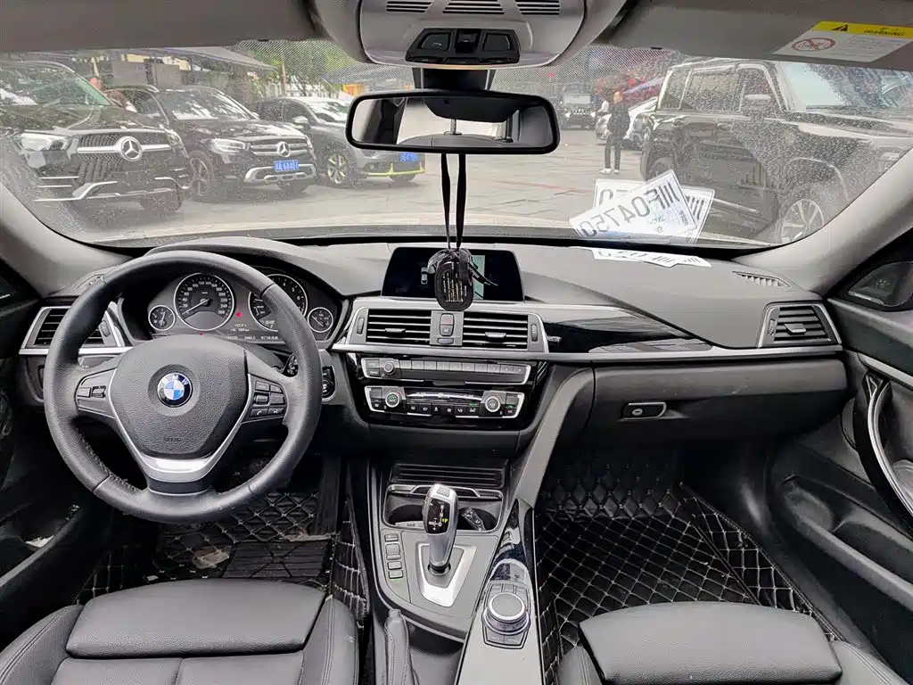 BMW 3 Series GT 2018 — фото 10