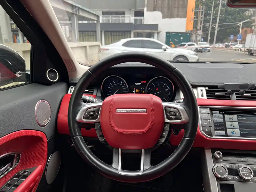 Land Rover Evoque 2015 — фото 7