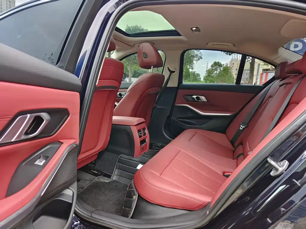 BMW 3 Series 2023