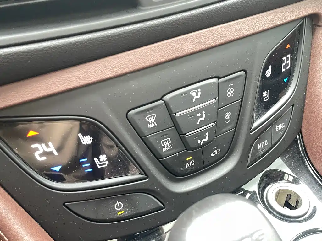 Buick Envision Plus 2021 — фото 23