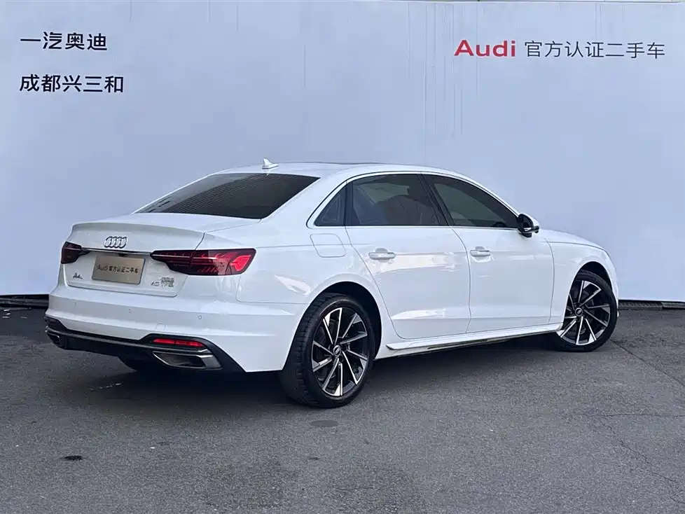 Audi A4L 2022 — фото 4