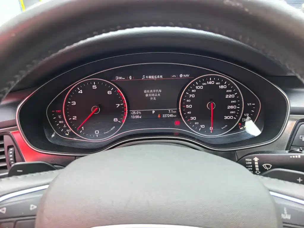 Audi A6L 2015 — фото 11