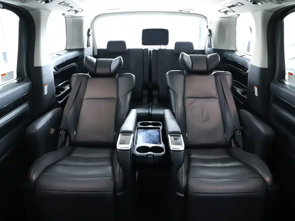 Toyota Vellfire 2021 — фото 18