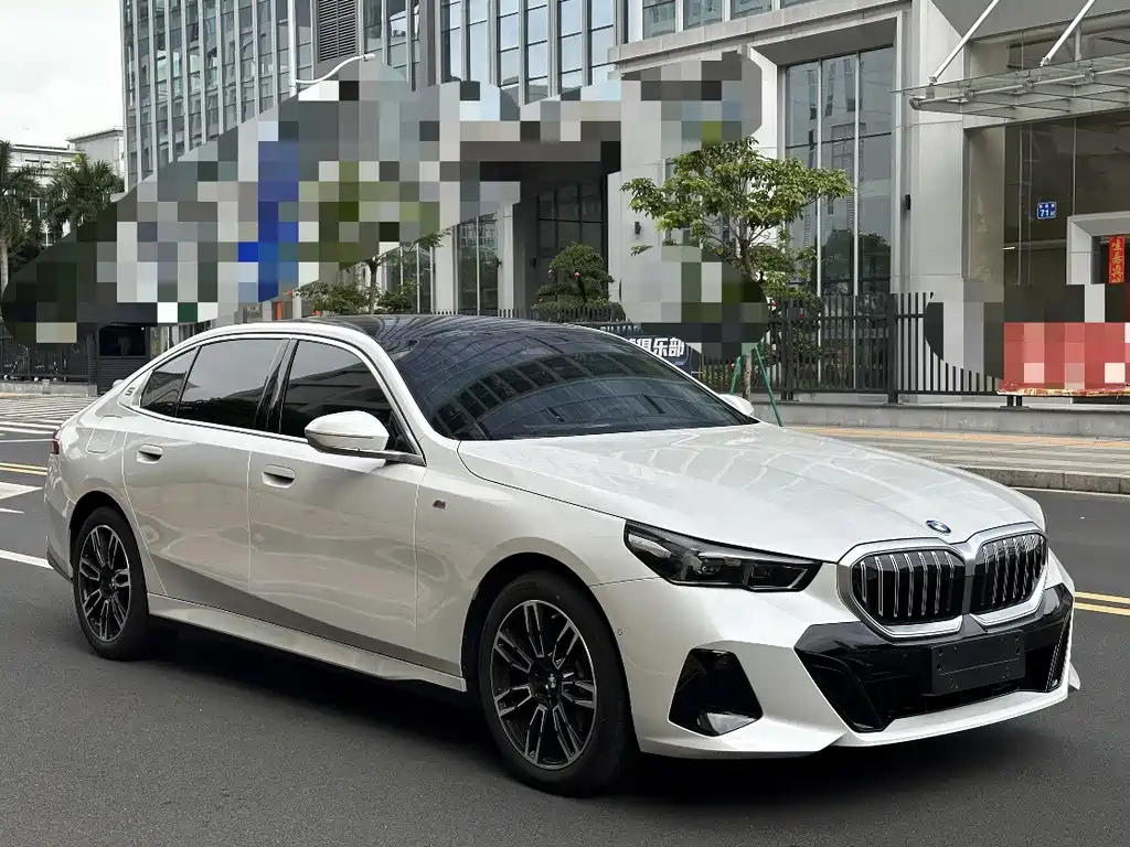 BMW 5 Series 2024