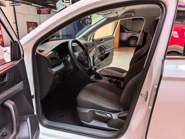 Volkswagen Tharu 2021