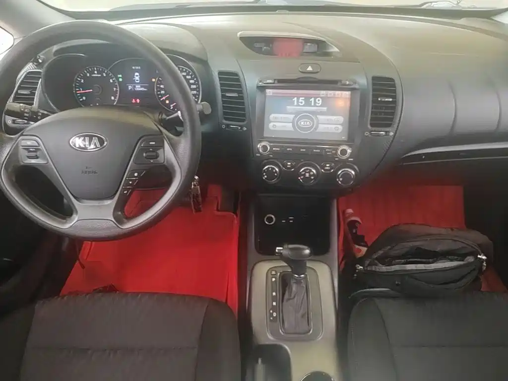 Kia K3 2015 — фото 10