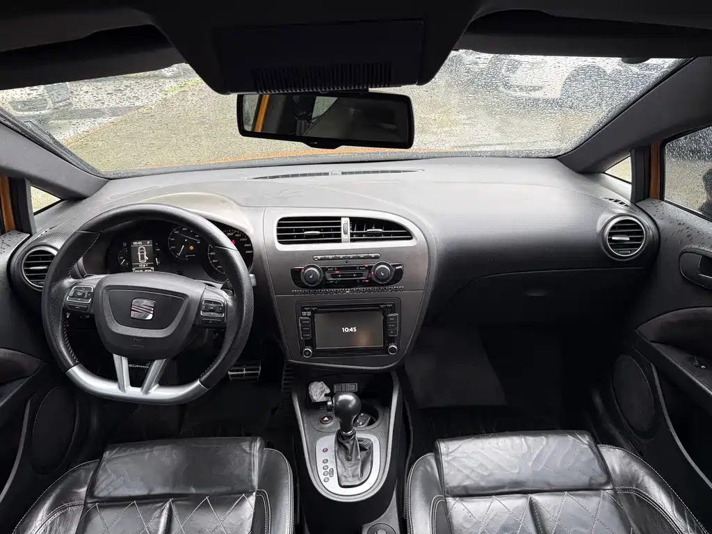 SEAT Leon 2013 — фото 10