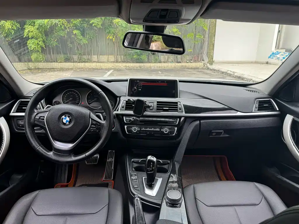 BMW 3 Series 2016