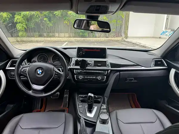 BMW 3 Series 2016