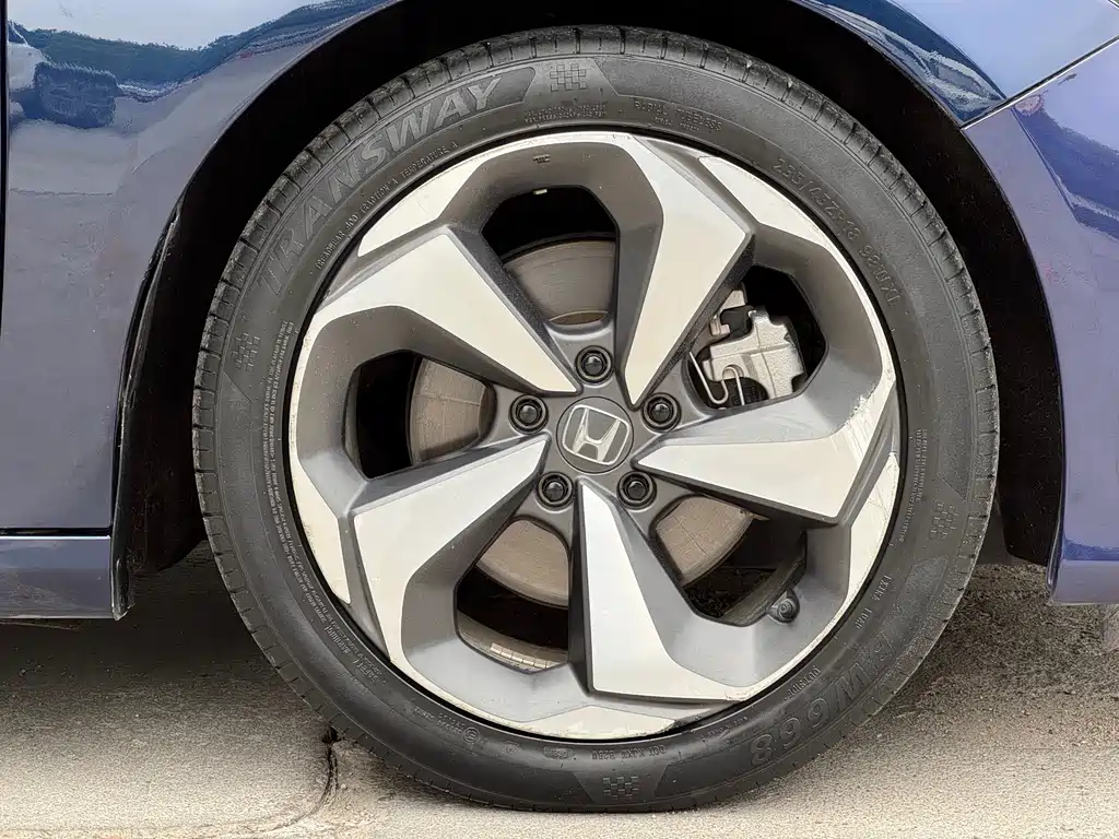 Honda Inspire 2019 — фото 21