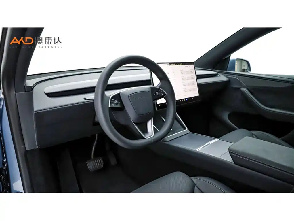 Tesla Model Y L 2025