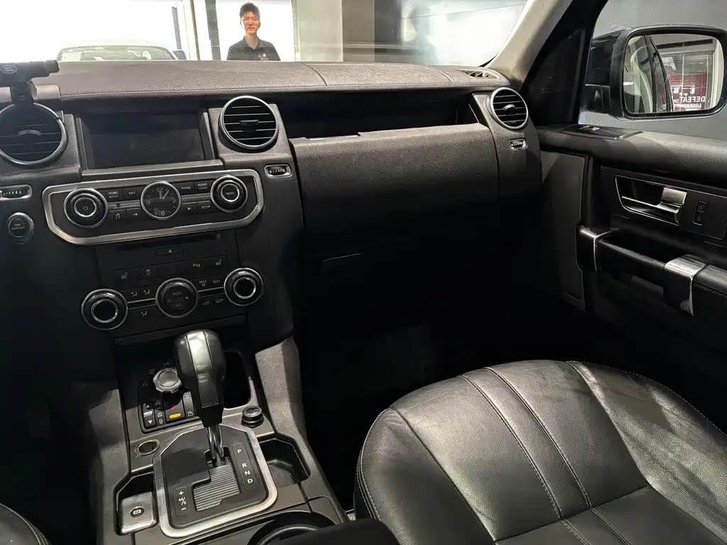 Land Rover Discovery 2013 — фото 10
