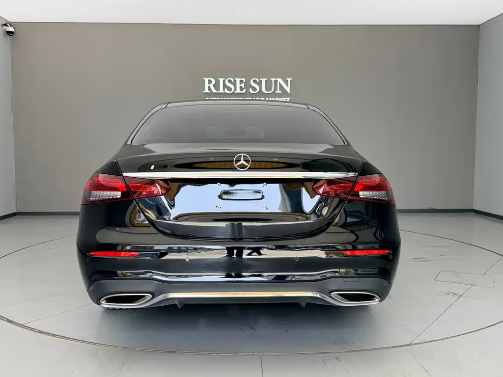 Mercedes-Benz E-Class 2023 — фото 4