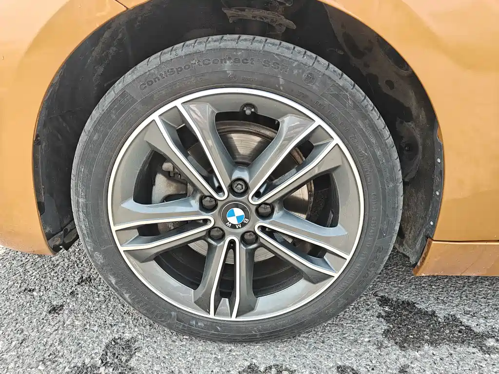 BMW 1 Series 2017 — фото 14