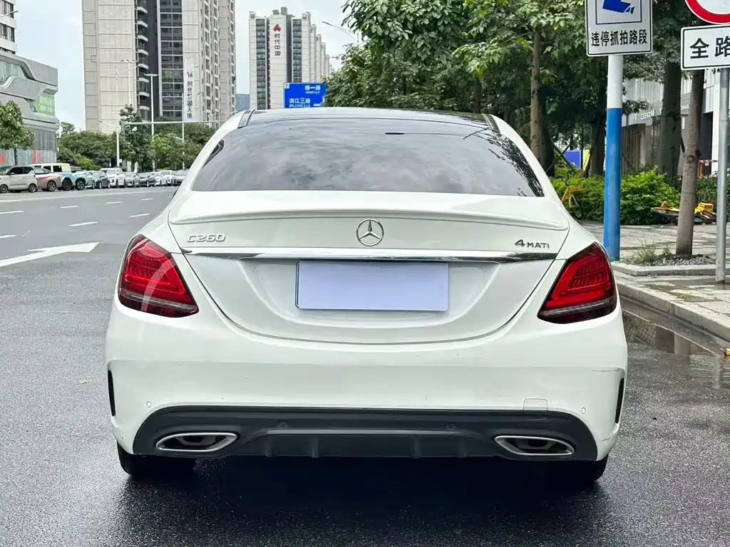 Mercedes-Benz C-Class 2019 — фото 17