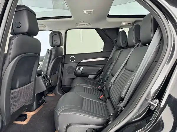 Land Rover Discovery 2024
