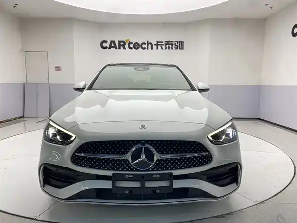 Mercedes-Benz C-Class 2024