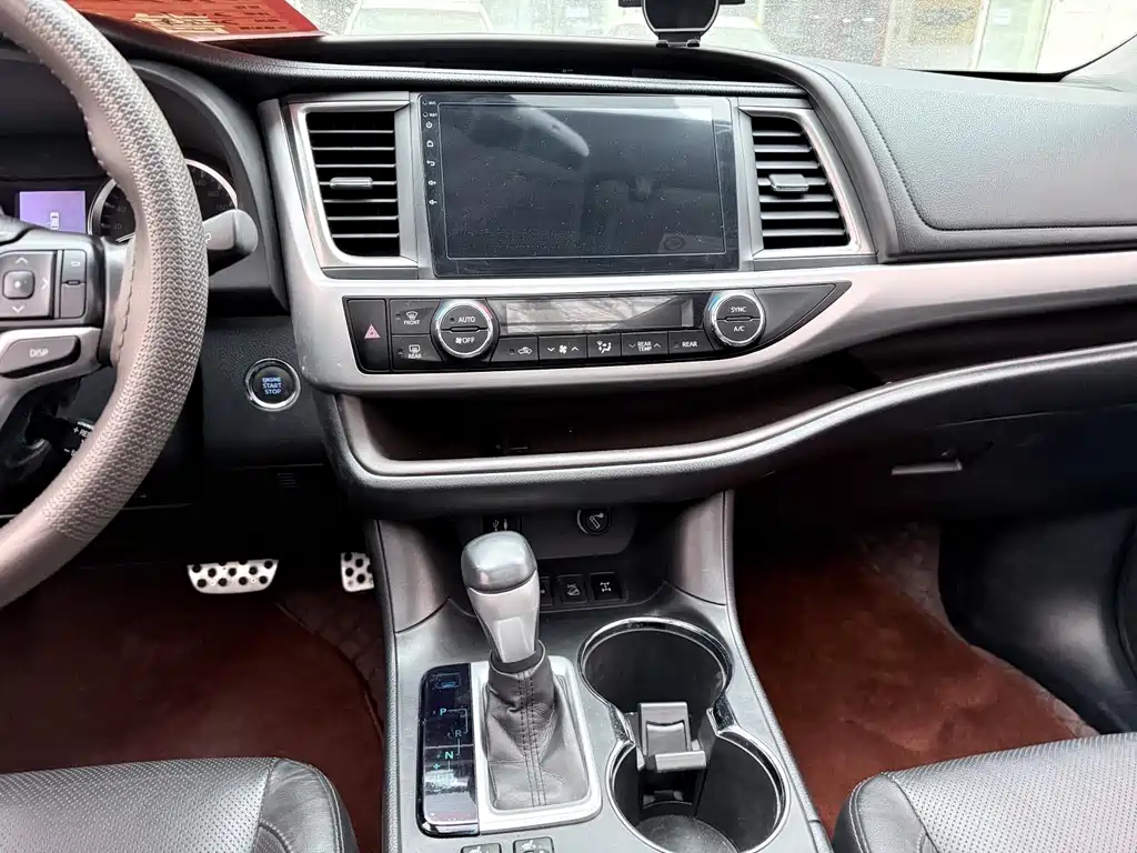 Toyota Highlander 2016 — фото 15