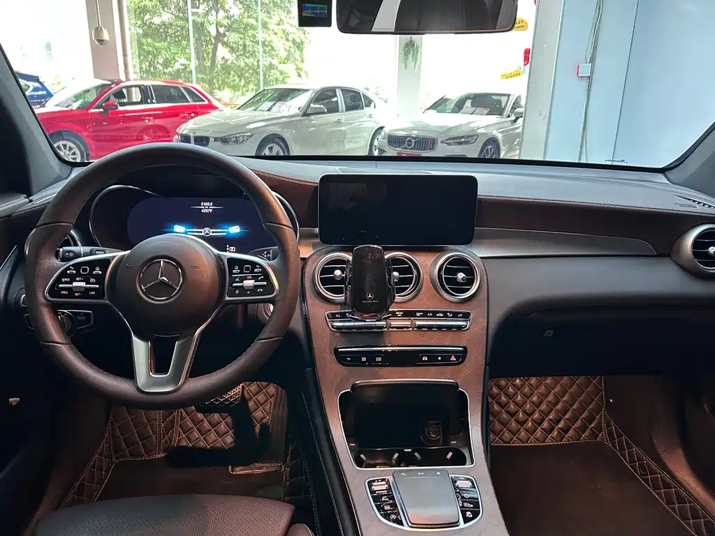 Mercedes-Benz GLC 2022 — фото 18