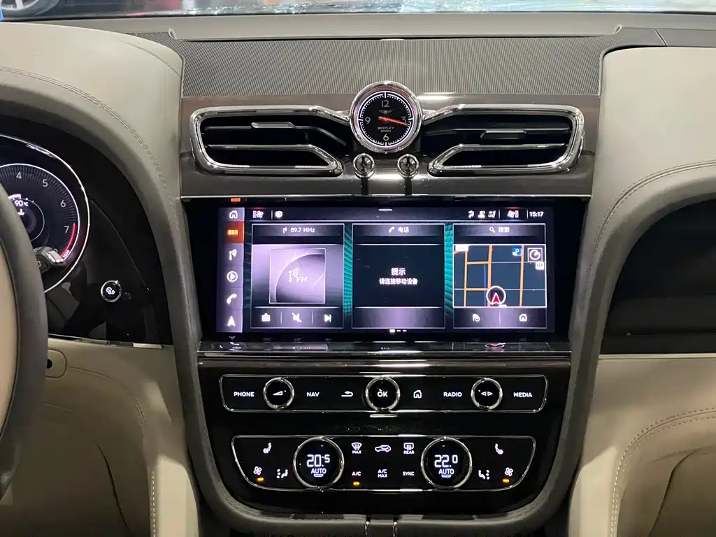 Bentley Bentayga 2021 — фото 10