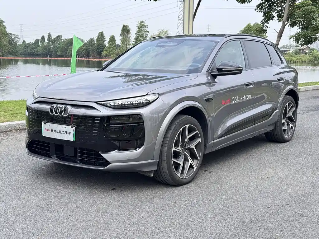 Audi Q6L e-tron 2025 — фото 1